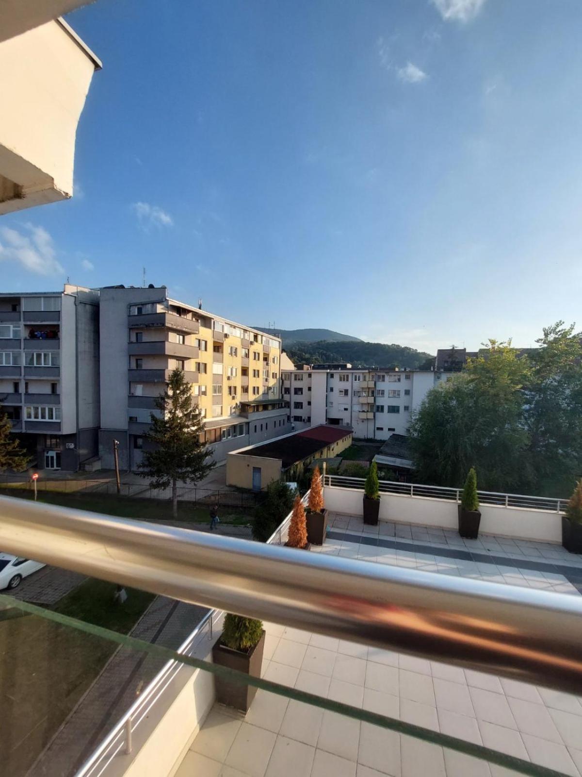 Renome Apartmani Banja Koviljača الغرفة الصورة